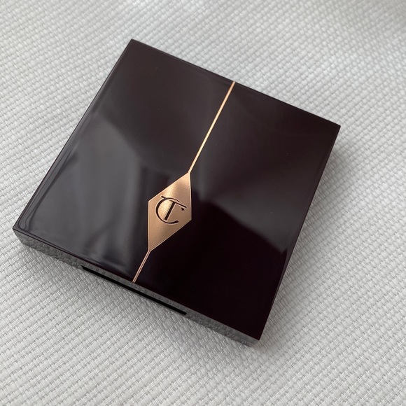 Charlotte Tilbury Other - Charlotte Tilbury Pillow Talk Luxury palette
